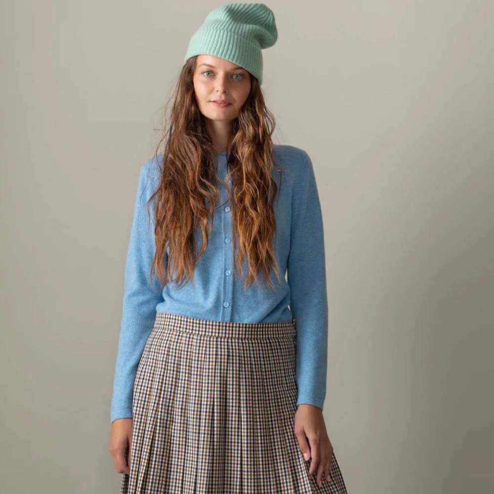 Kiltane Scotland - Women's Cashmere High Button Cardigan - Glacier
